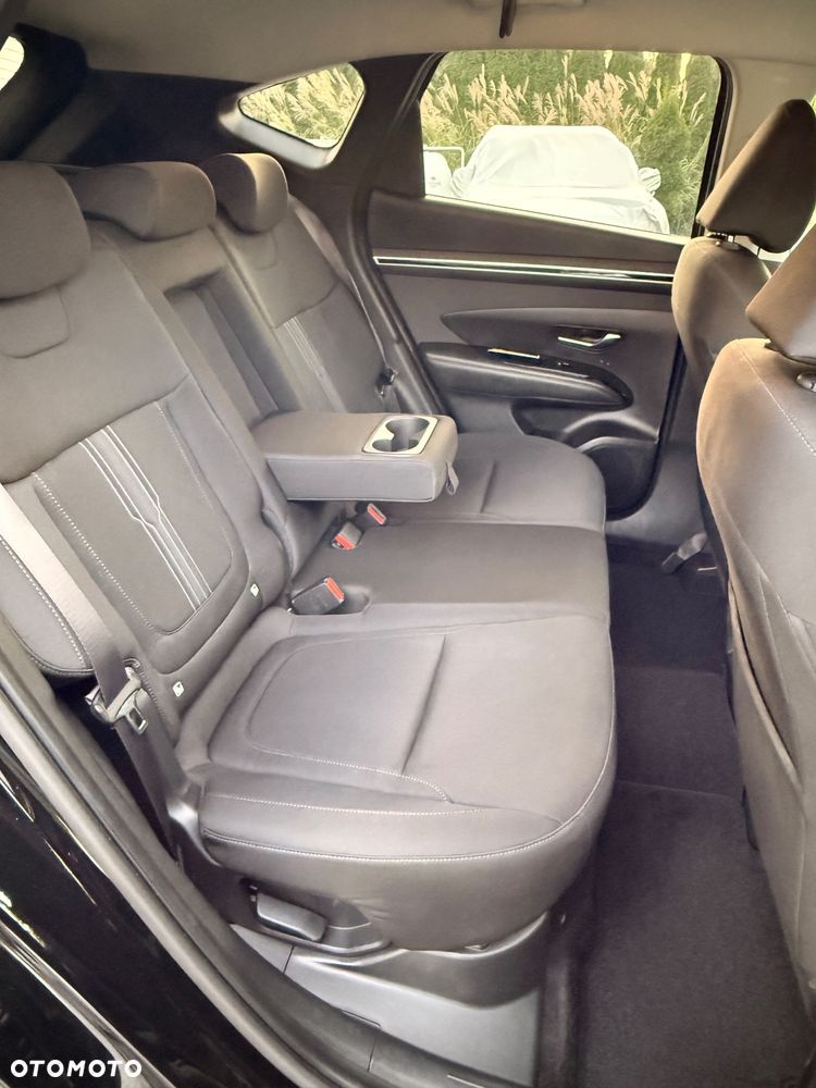 Hyundai Tucson 1.6 T-GDi HEV 2WD Advantage - 24