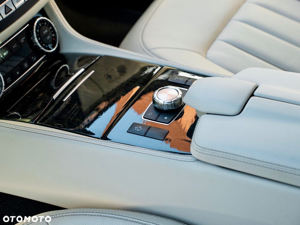 Mercedes-Benz CLS 500 4Matic BlueEFFICIENCY 7G-TRONIC Edition 1 - 25