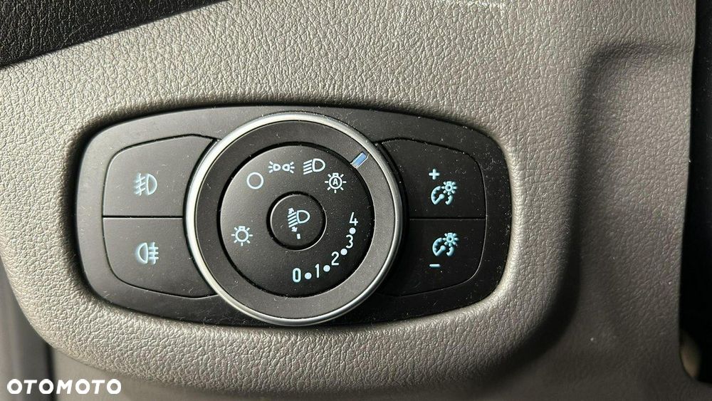 Ford Tourneo Connect Grand - 26