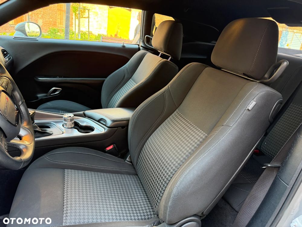 Dodge Challenger 3.6 SXT - 13