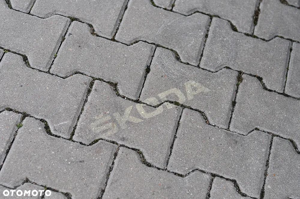 Skoda Superb 1.5 TSI DSG Sportline - 10