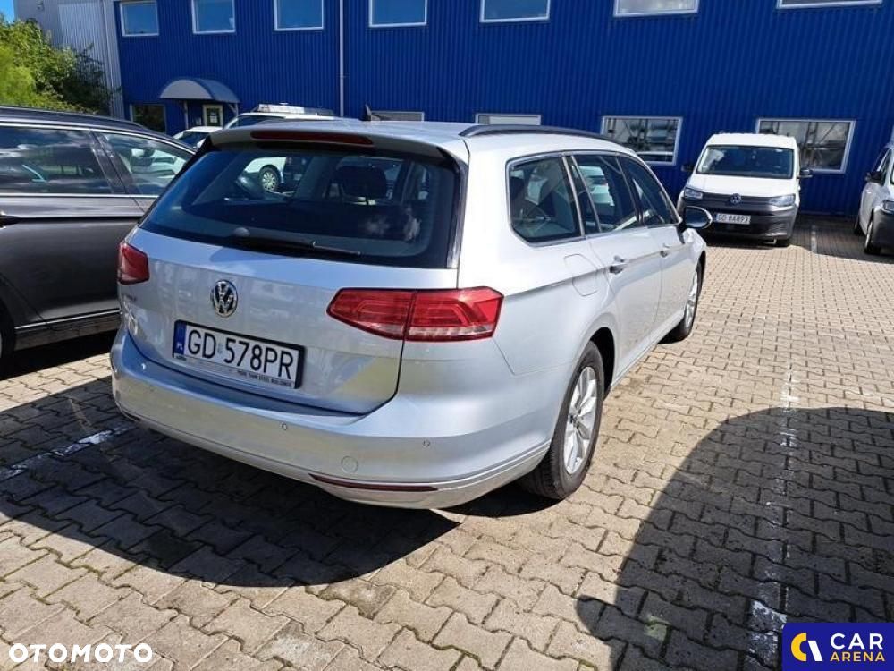 Volkswagen Passat - 5