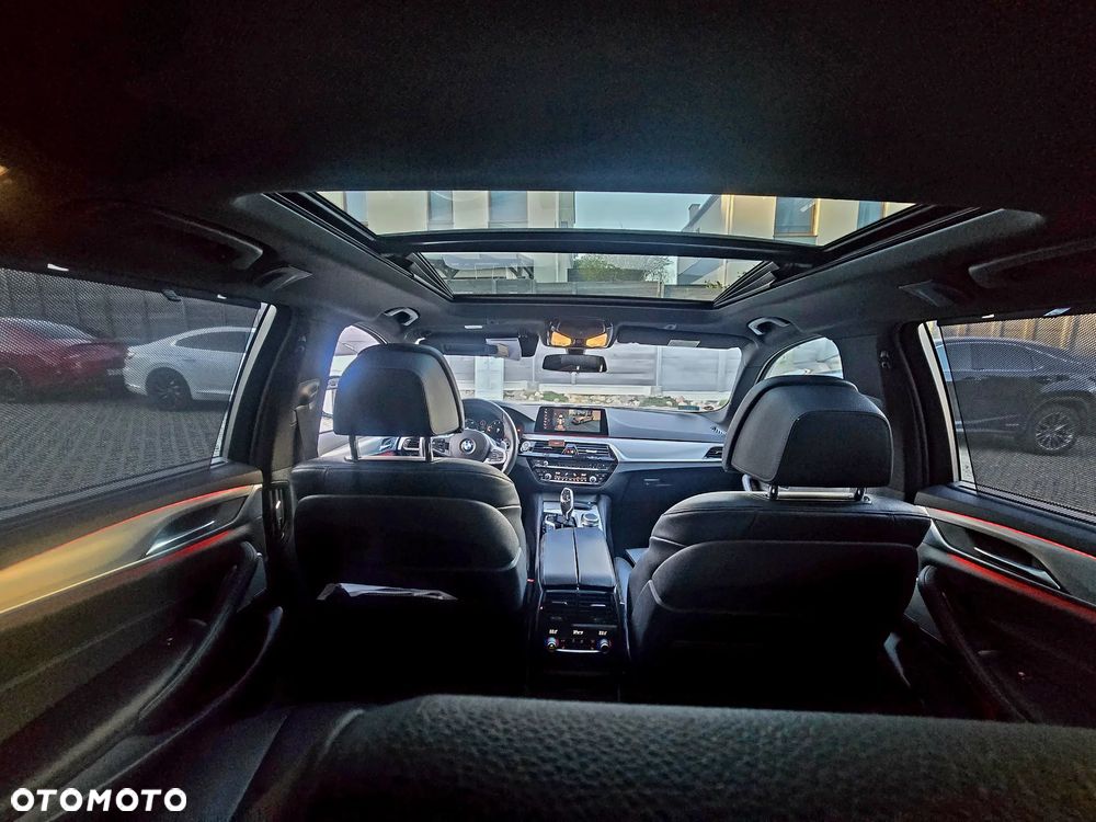 BMW Seria 5 530i xDrive M Sport sport - 19