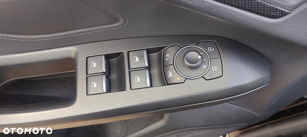 Ford Focus SW 1.5 EcoBlue S&S ST-LINE X - 23