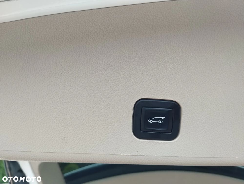 Cadillac SRX 3.6 V6 AWD Sport Luxury - 36