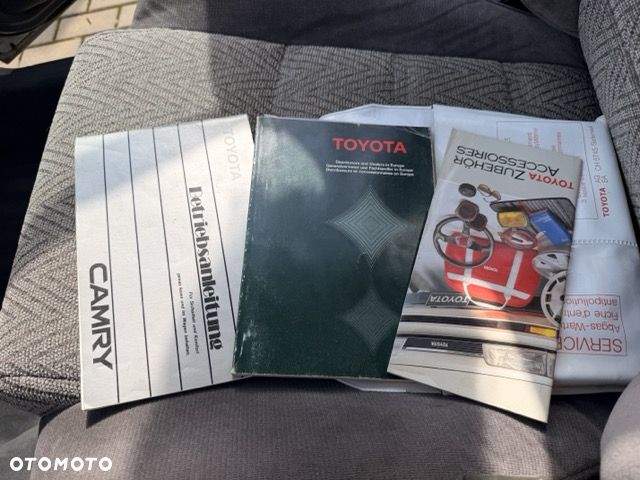 Toyota Camry - 20