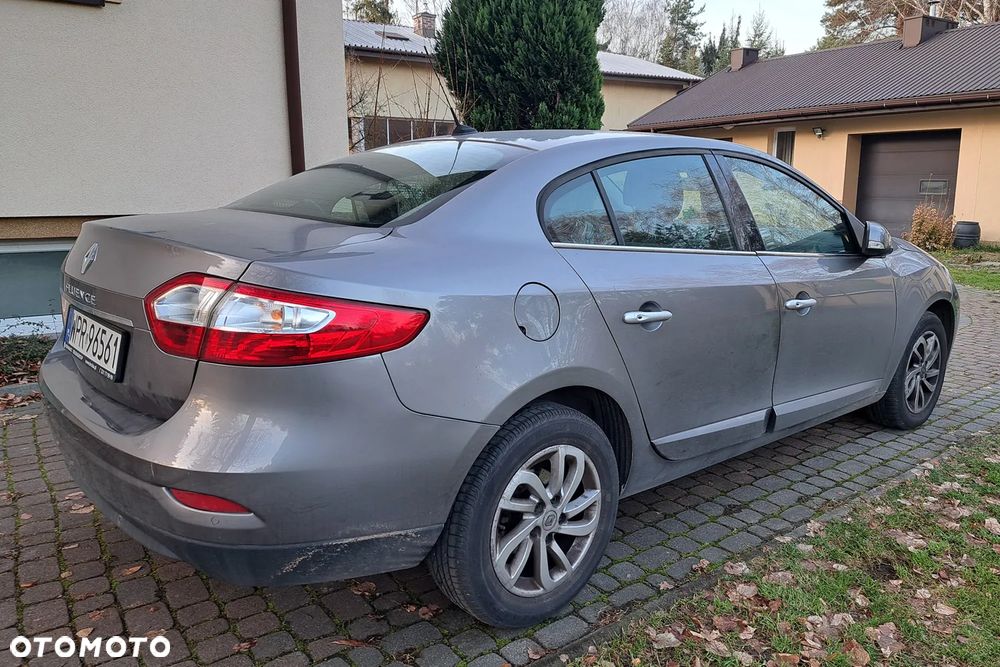 Renault Fluence 1.6 16V Zen - 10