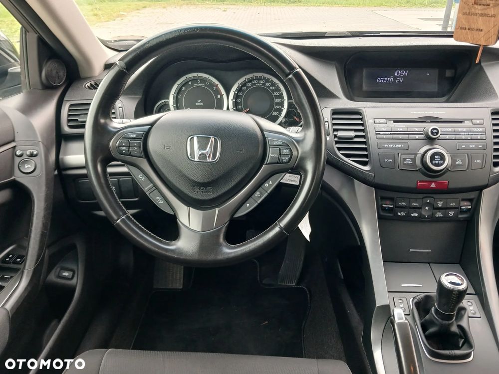 Honda Accord 2.0 Executive - 19