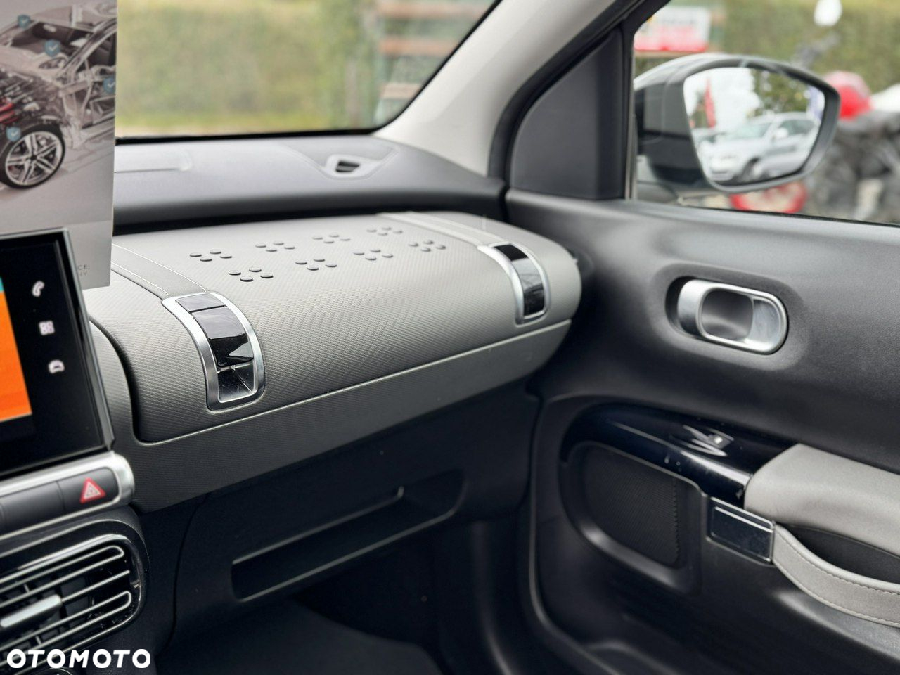 Citroën C4 Cactus - 28