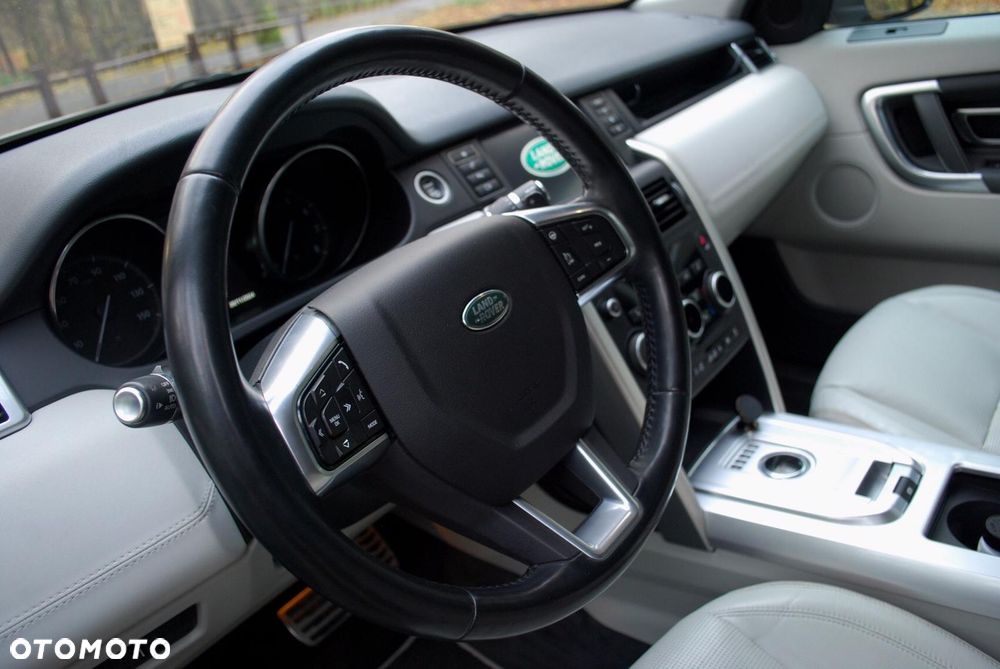 Land Rover Discovery Sport 2.0 Si4 HSE Luxury - 16