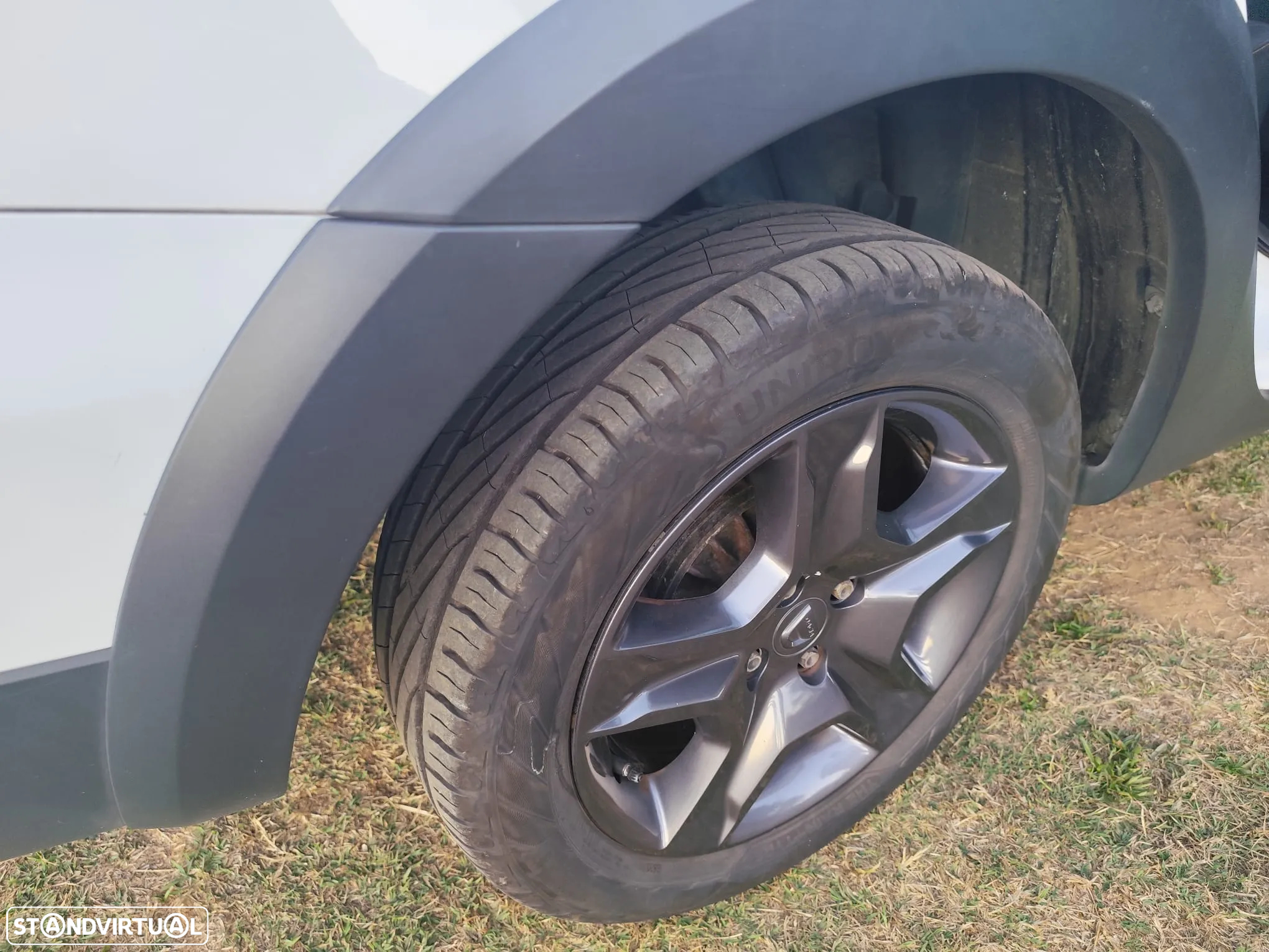 Dacia Logan MCV 1.5 dCi Stepway - 16