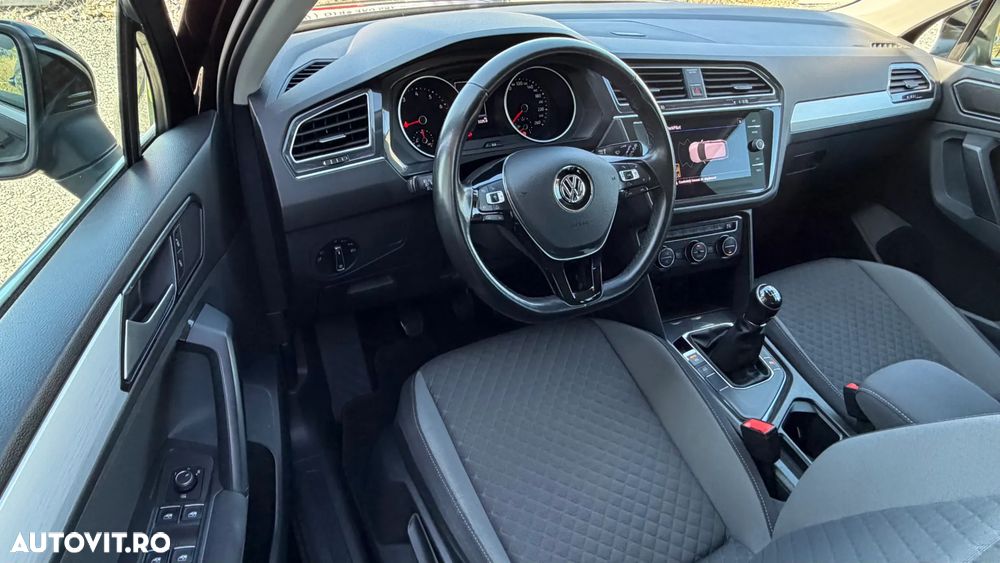 Volkswagen Tiguan - 8