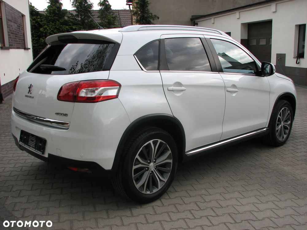 Peugeot 4008 - 8