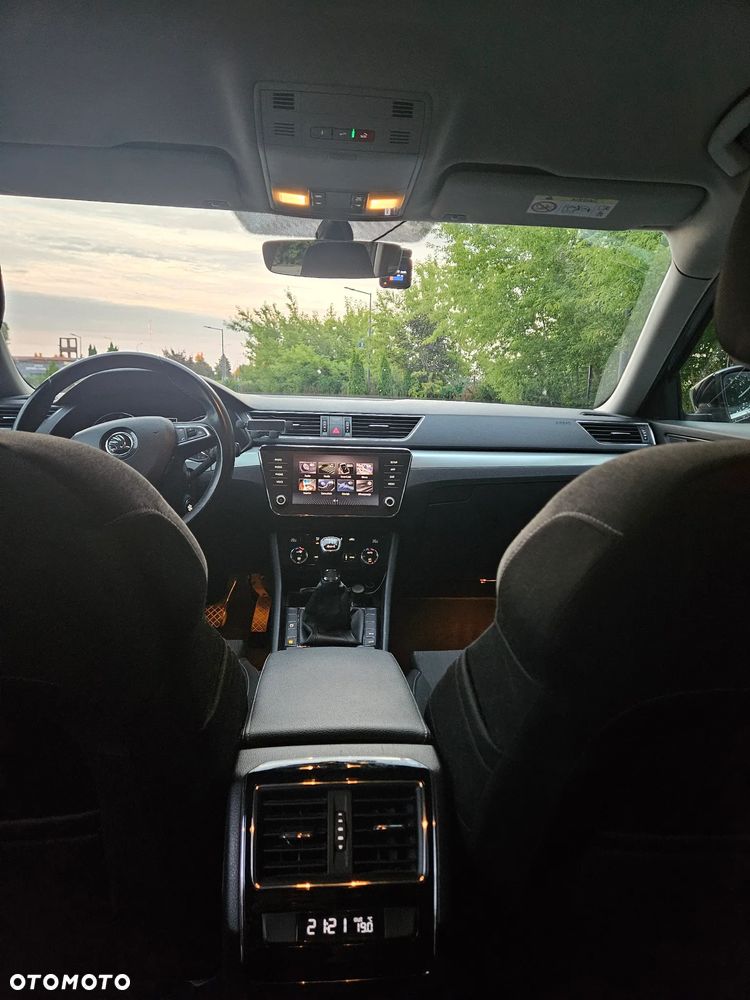 Skoda Superb 2.0 TDI 4x4 Ambition - 8