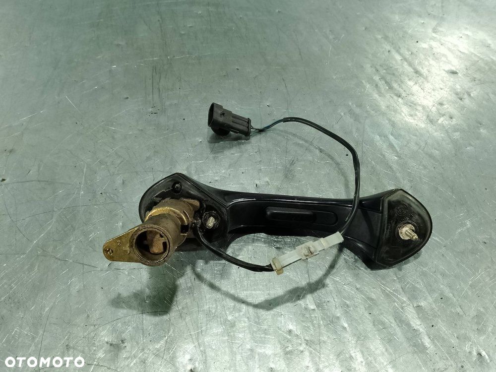 KLAMKA LEWY PRZÓD LANCIA THESIS - 3