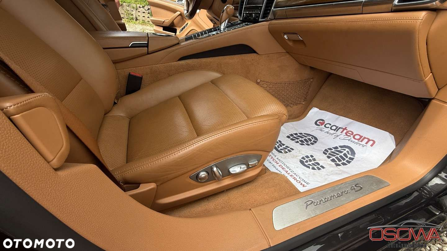 Porsche Panamera - 41