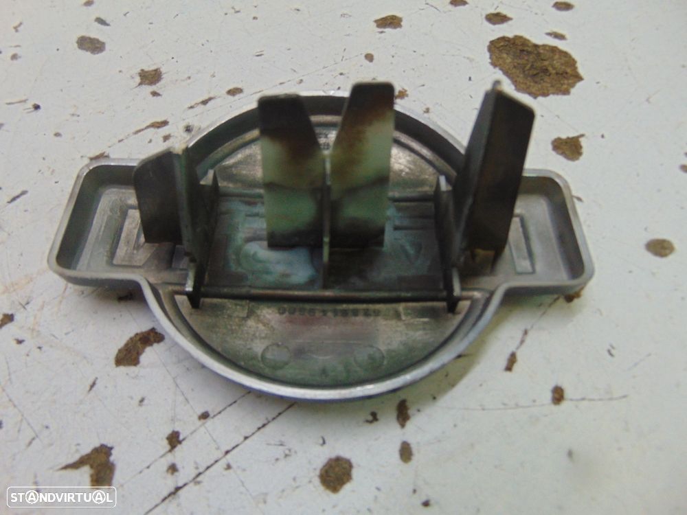 Nissan Patrol 260 símbolo grelha - 4