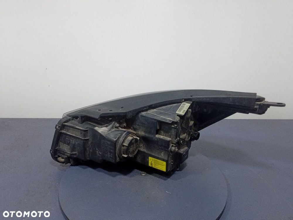 KIA SORENTO III UM 14-17 REFLEKTOR PRAWY XENON EU 92102-C5200 - 2