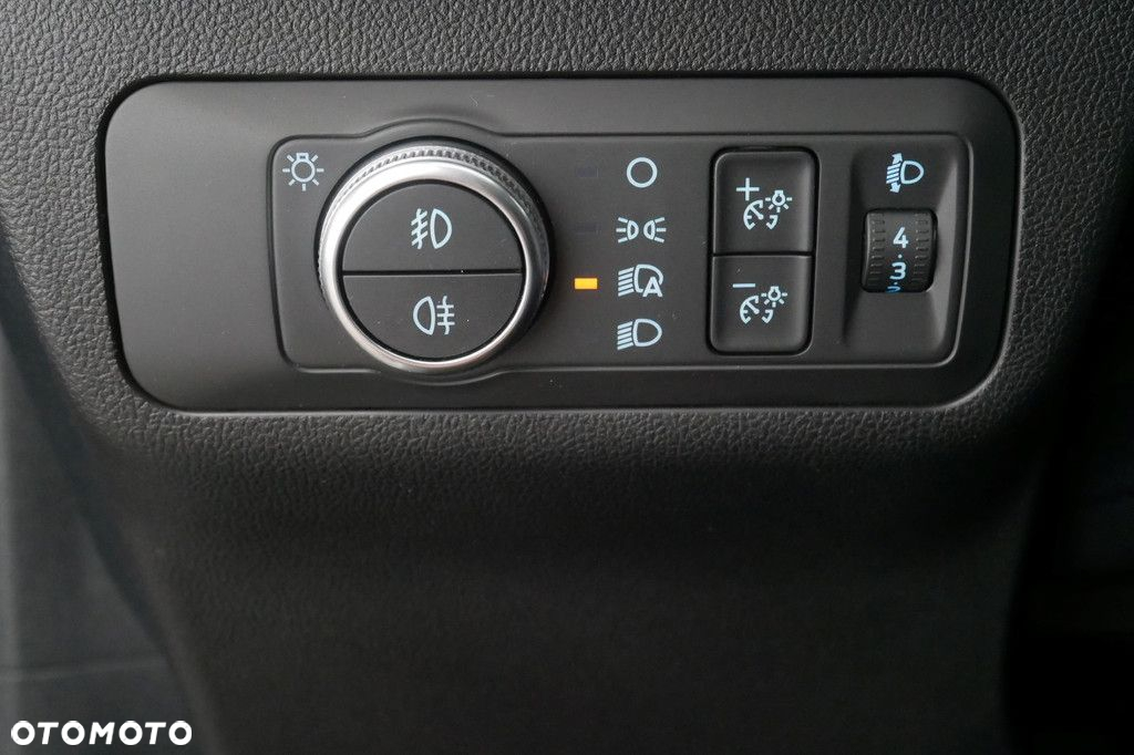 Ford Kuga - 28