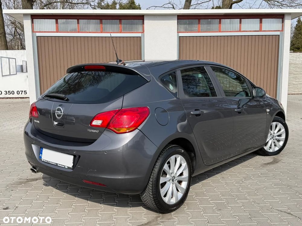 Opel Astra ver-1-4-turbo-cosmo - 8