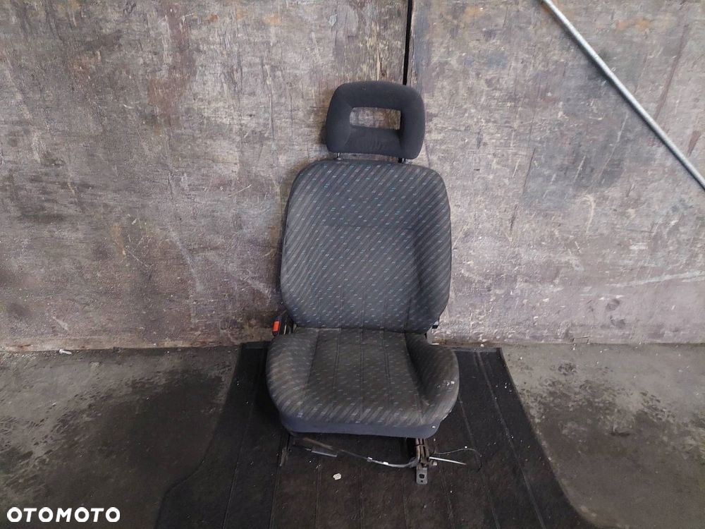 FOTEL LEWY PRZÓD + NAPINACZ ZATRZASK ZAPINKA PASA LP OPEL ASTRA F 5D - 1