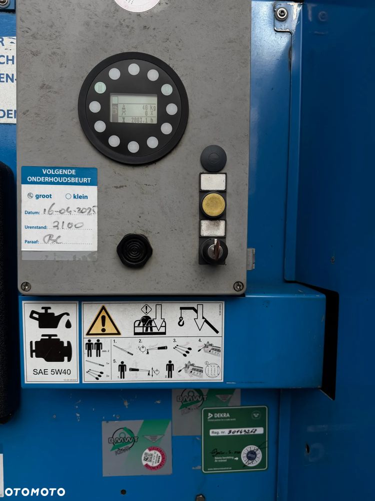 KLAAS K21/31TSR Dźwig Dekarski żuraw zwyżka podnośnik 31m. udźwig 1800kg max. Silnik Yanmar 3cyl. Kosz pojemnik. Dźwig Sterowany całkowicie zdalnie z pilota. Do 3,5 tony Transportowanie samochodem osobowym! Podwieszana oś Hydr. Własny Napęd Hydr. na 2 koła w terenie. Maszyna jak Nowa 2 tyś mtg. 2015r. Po serwisach Dekra. Sprowadzona z Norwegii. Nie różni się od nowej z salonu. Pełna Hydraulika w maszynie. Najbogatsza wersja. OKAZJA  230volt. Zero zużycia! - 4