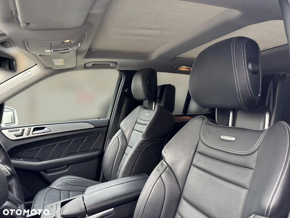 Mercedes-Benz ML 63 AMG 4Matic AMG SPEEDSHIFT 7G-TRONIC - 21