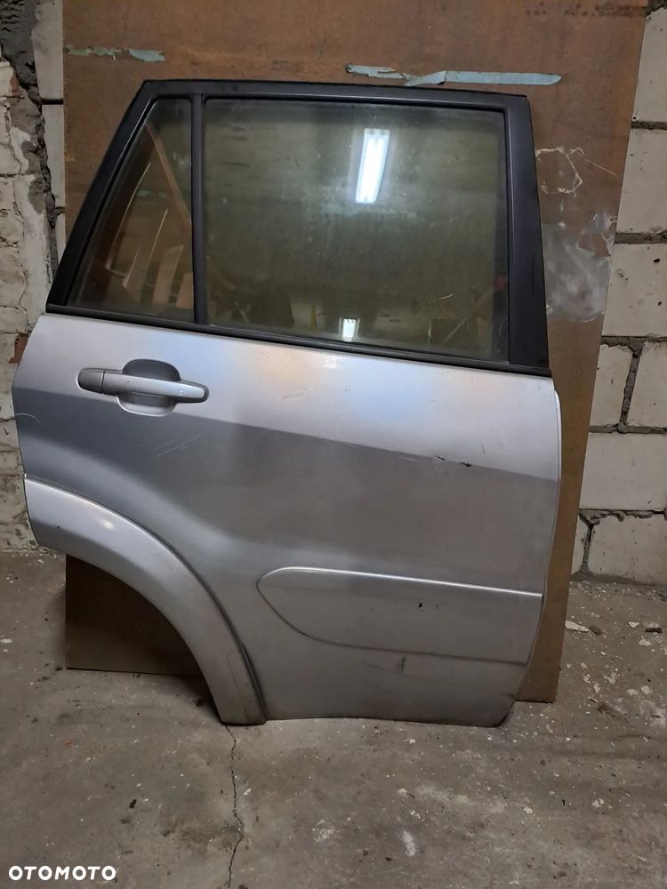 Drzwi Toyota RAV-4 | RAV4 II prawy tył (srebrne) - 1