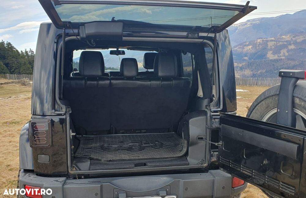 Jeep Wrangler 2.8 CRD AT Sahara - 27