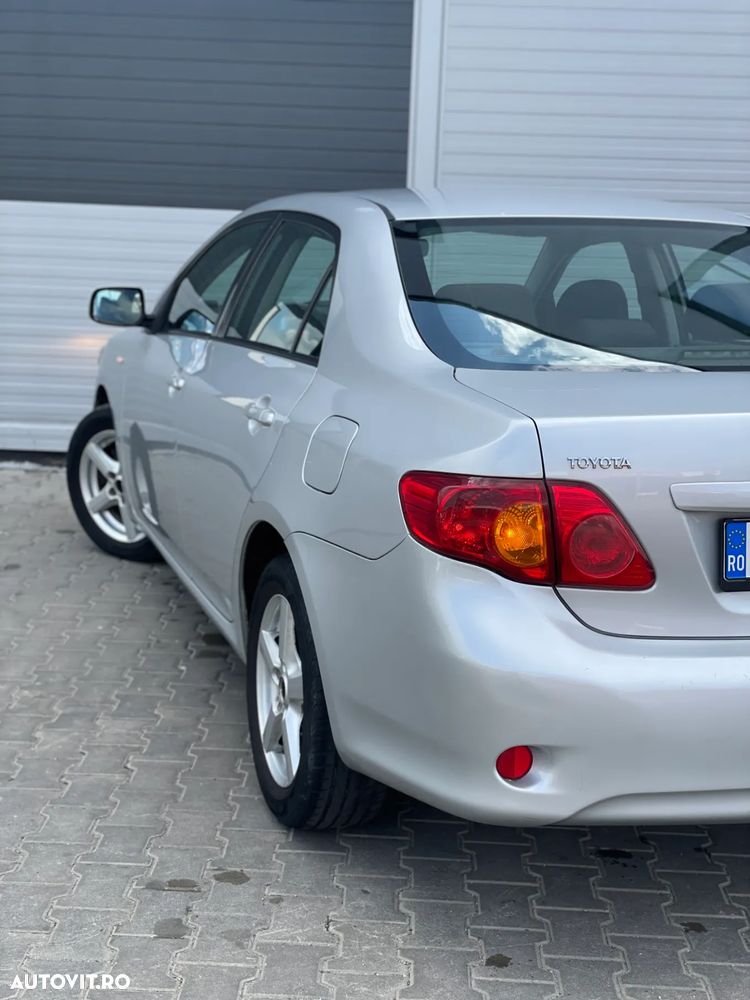 Toyota Corolla 1.4 D-4D Sedan Terra - 7