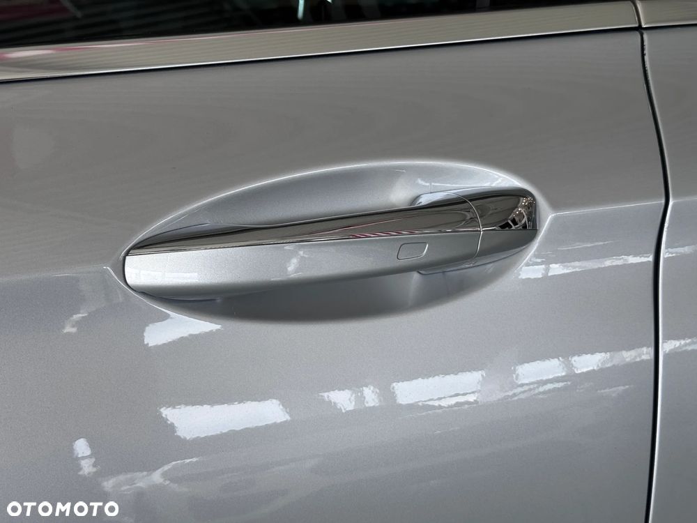 Mercedes-Benz Klasa E 300 9G-TRONIC - 19