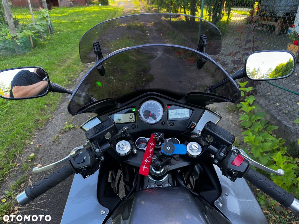 Honda VFR - 8