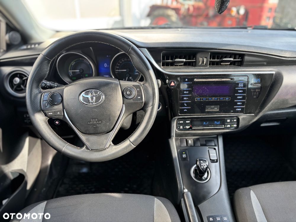 Toyota Auris - 13
