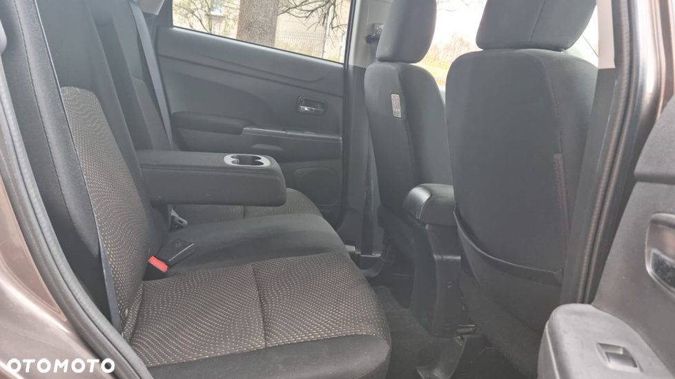 Mitsubishi ASX 1.6 Invite Navi - 17