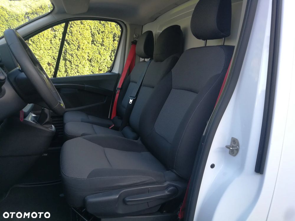 Renault Trafic - 18