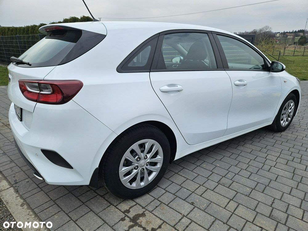 Kia Ceed - 4