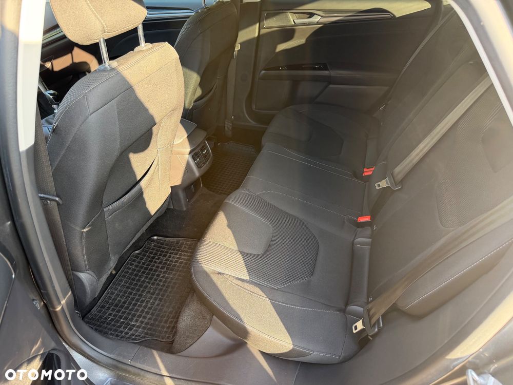 Ford Mondeo - 13