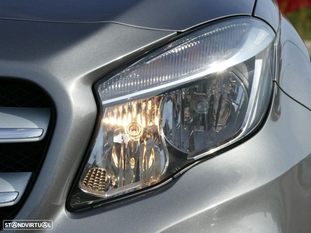 Mercedes-Benz GLA 180 d Urban Aut. - 11