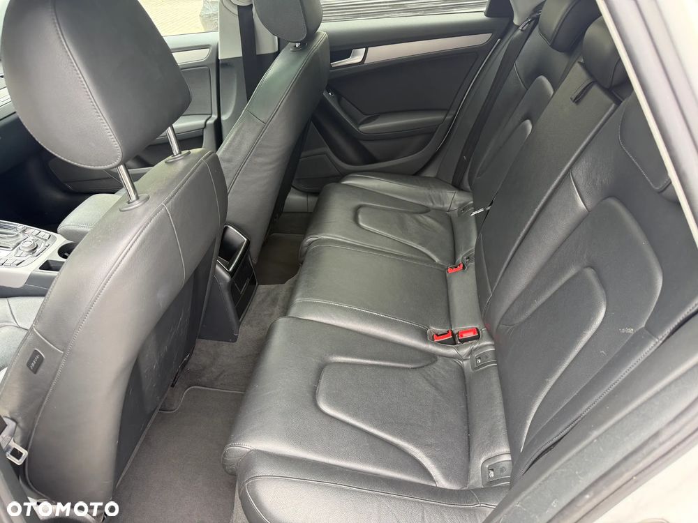 Audi A4 Avant 2.0 TDI DPF quattro S tronic Attraction - 8