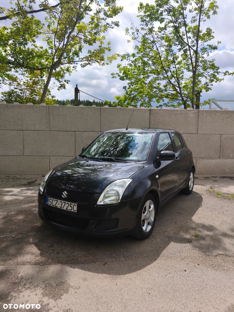 Suzuki Swift - 1