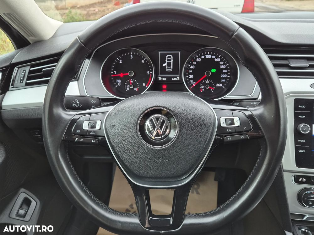Volkswagen Passat 2.0 TDI DSG Comfortline - 5
