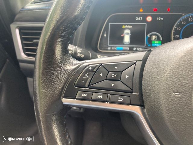 Nissan Leaf 40 kWh N-Connecta - 17