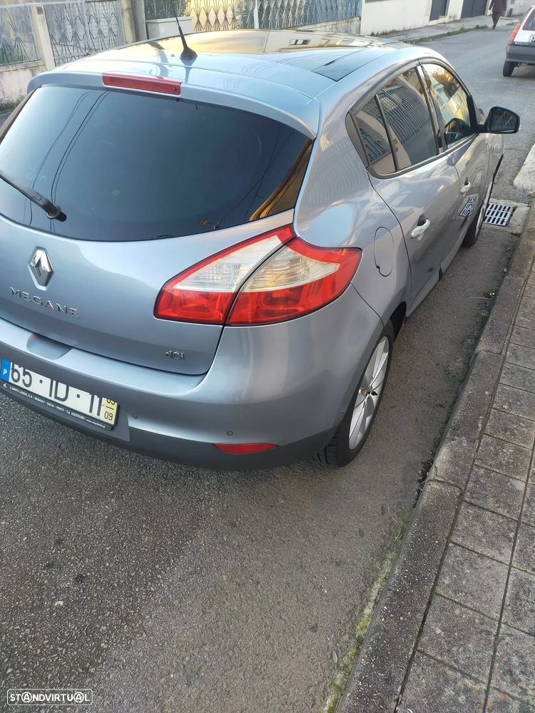 Renault Mégane 1.5 dCi Dynamique - 4