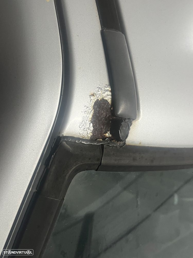 Nissan Micra 1.0 - 9