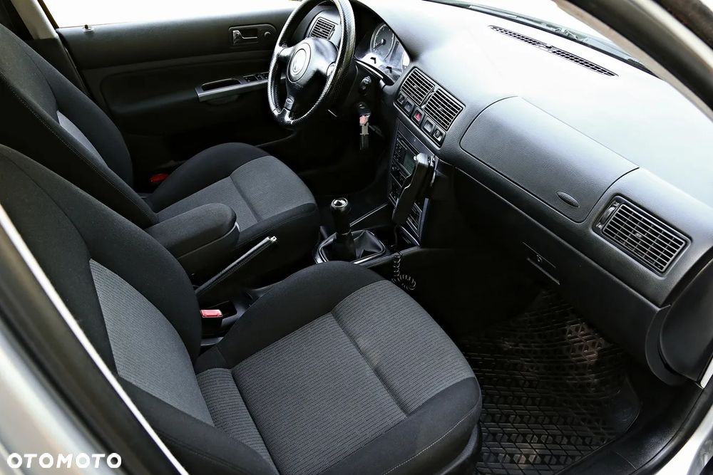 Volkswagen Golf 1.9 TDI Comfortline - 8