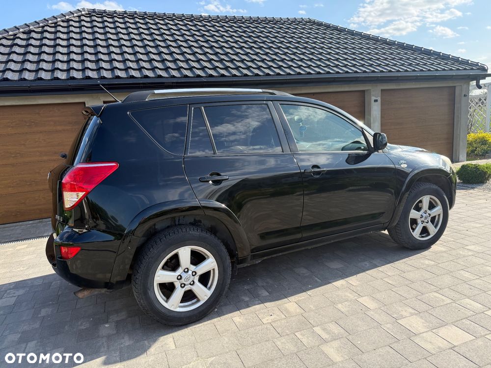 Toyota RAV4 2.2 D-4D X - 11