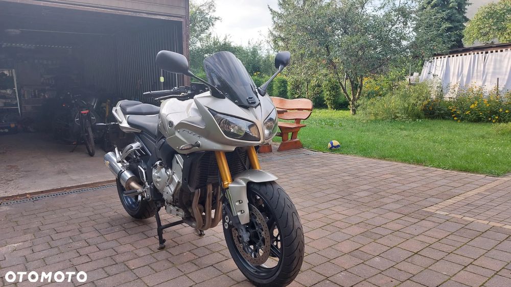 Yamaha FZ - 4