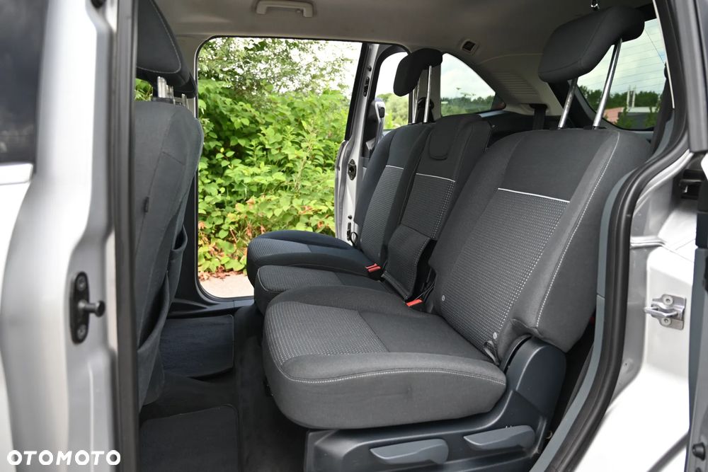 Ford Grand C-MAX - 28