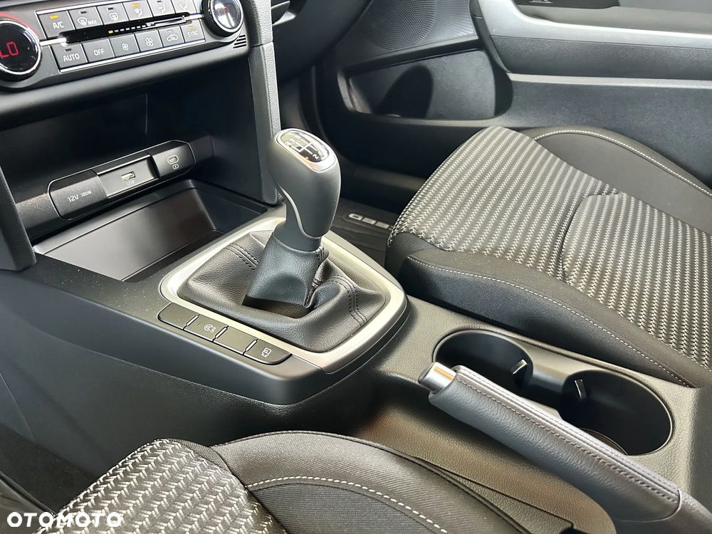 Kia XCeed 1.5 T-GDI M - 9