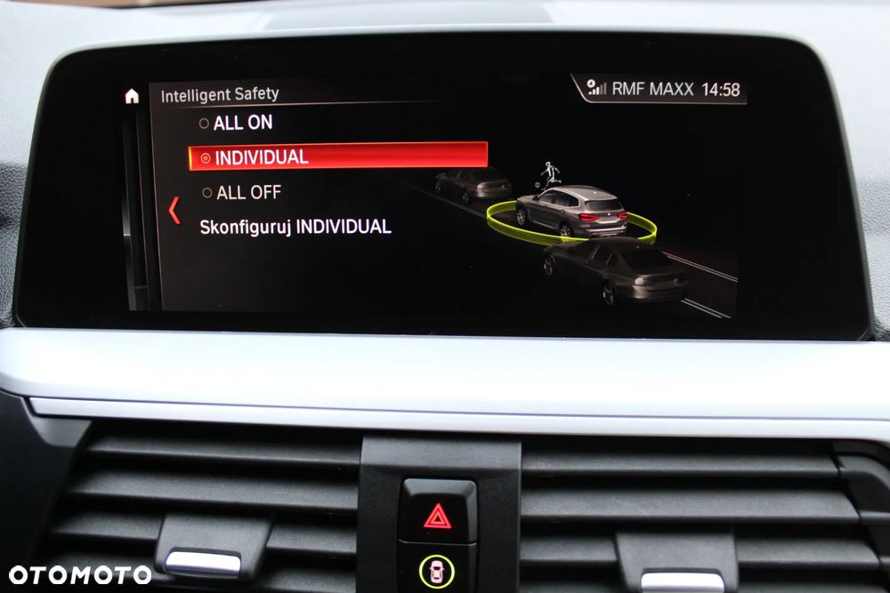 BMW X3 xDrive20i - 36